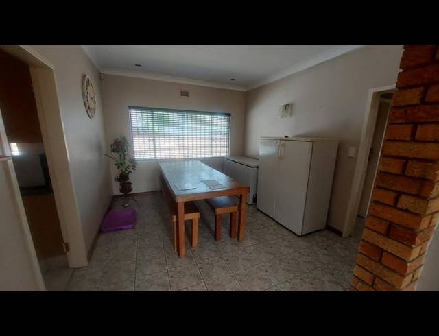 4 BEDROOM HOUSE FOR SALE IN FARRAR PARK